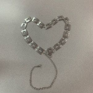 STUNNING silver/metallic clip on belt💎